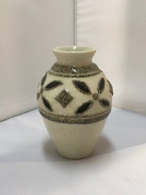 Off White‎ Ceramic Vase Flower Floral Textured Accent Pottery Decor Signed